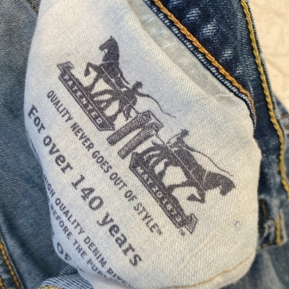 Levi's Vintage 505 Straight Leg Regular Fit High Rise Jeans 32/30 - Picture 7 of 8